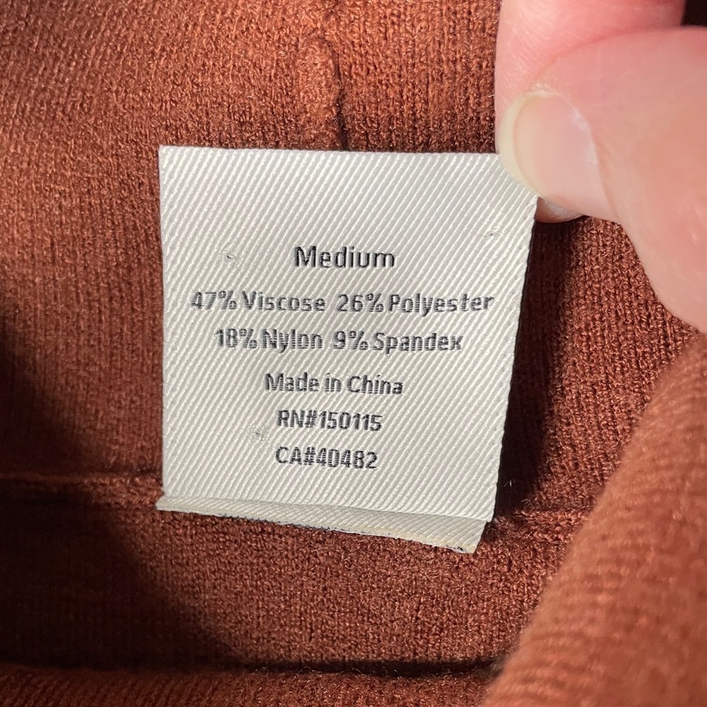 Varley Cavendish Rollneck Knit Sweater Women's Size Medium in Tortoise Shell - Picture 10 of 15